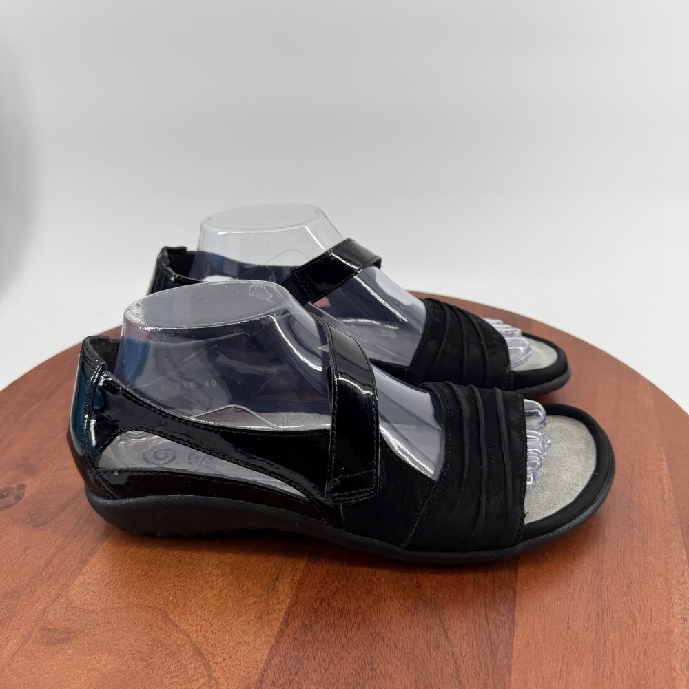 Naot Black Patent Leather Ruched Strap Comfort Casual Sandals EU 40/Women's 9